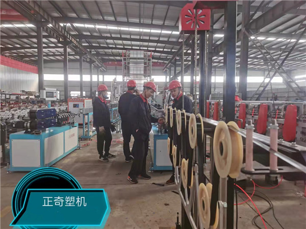 正源塑膠預(yù)祝：正奇塑機奎屯現(xiàn)場展示會圓滿成功??！